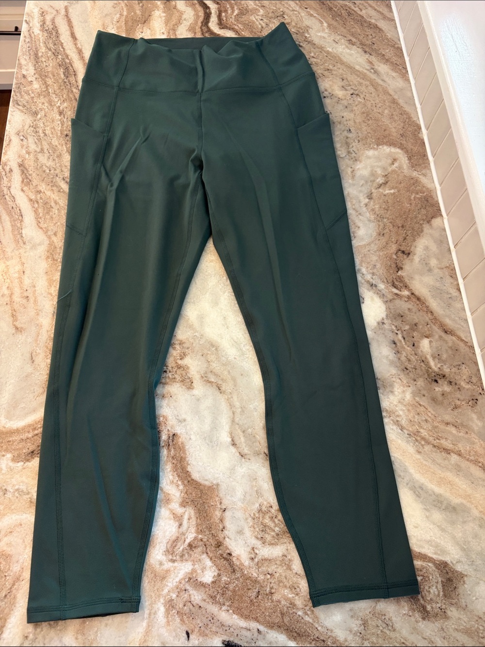 Fabletics Deep Green High-Waist Pocket 7/8 Leggings